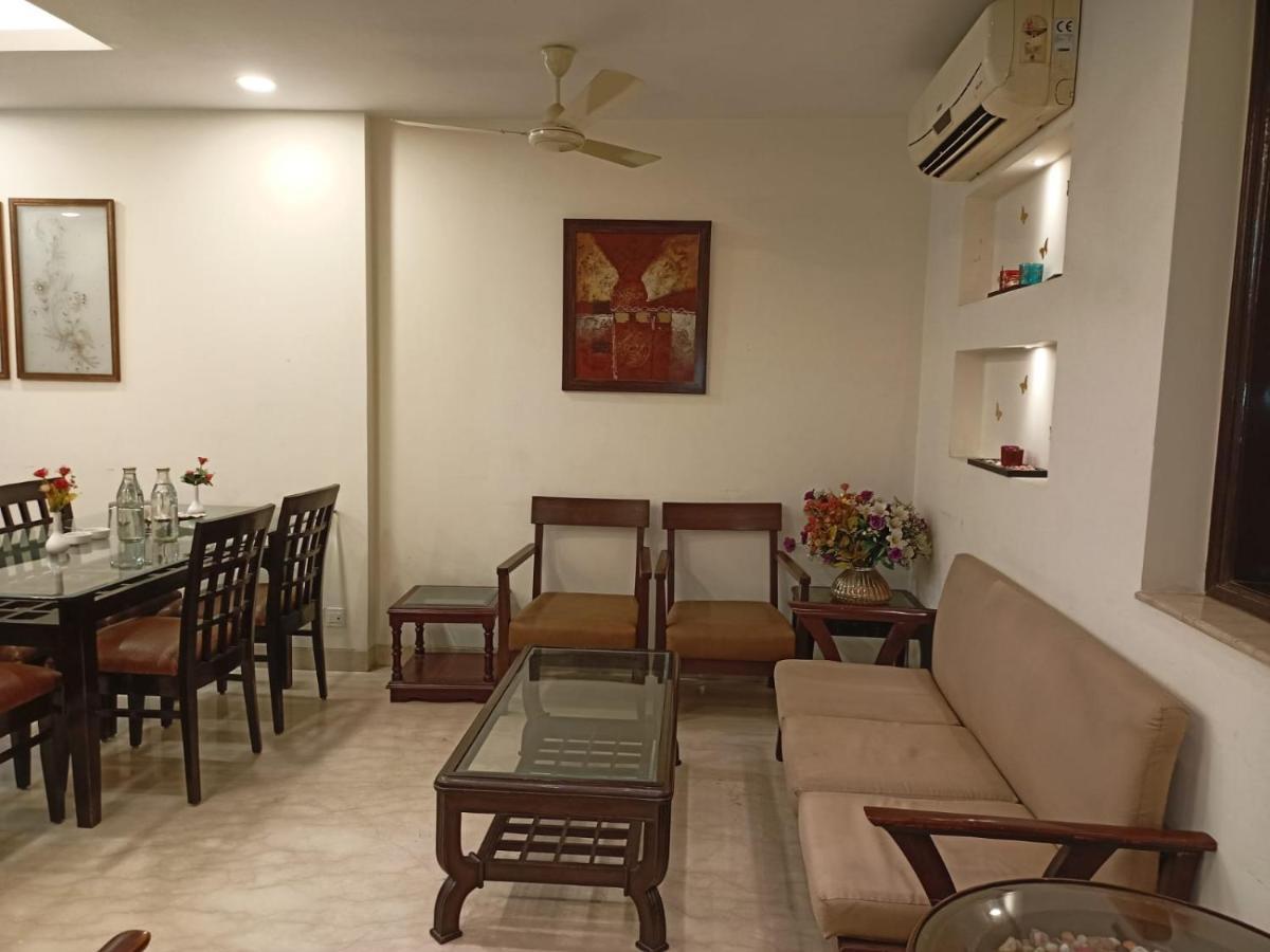 เดอะ เฮอร์มิเทจ โฮเต็ล Bed & Breakfast นิวเดลี ภายนอก รูปภาพ