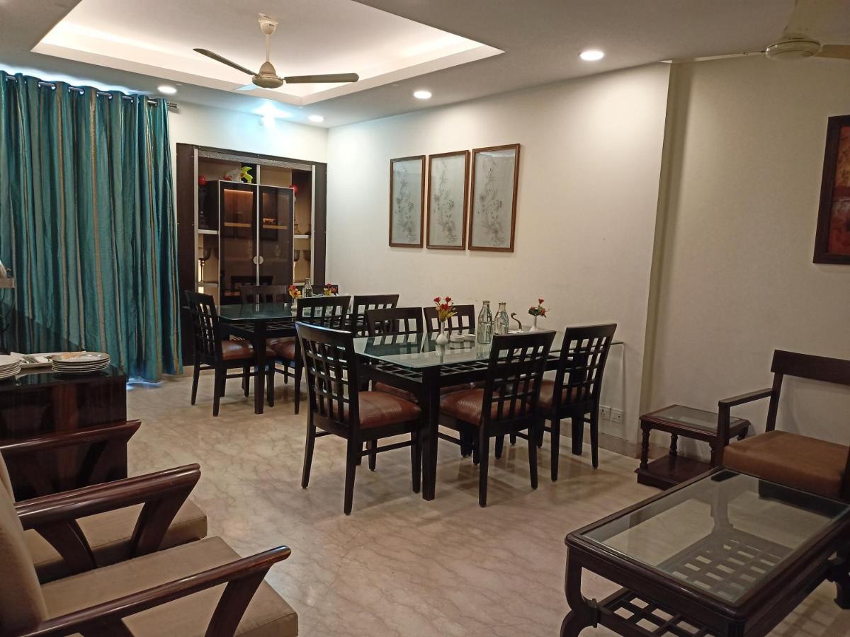 เดอะ เฮอร์มิเทจ โฮเต็ล Bed & Breakfast นิวเดลี ภายนอก รูปภาพ