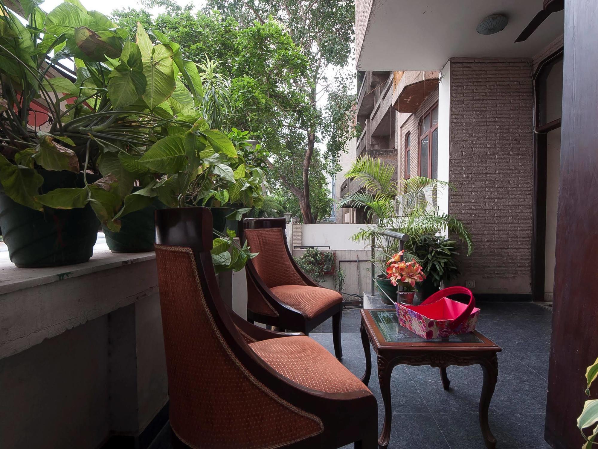 เดอะ เฮอร์มิเทจ โฮเต็ล Bed & Breakfast นิวเดลี ภายนอก รูปภาพ