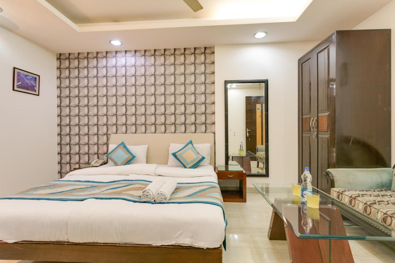 เดอะ เฮอร์มิเทจ โฮเต็ล Bed & Breakfast นิวเดลี ภายนอก รูปภาพ