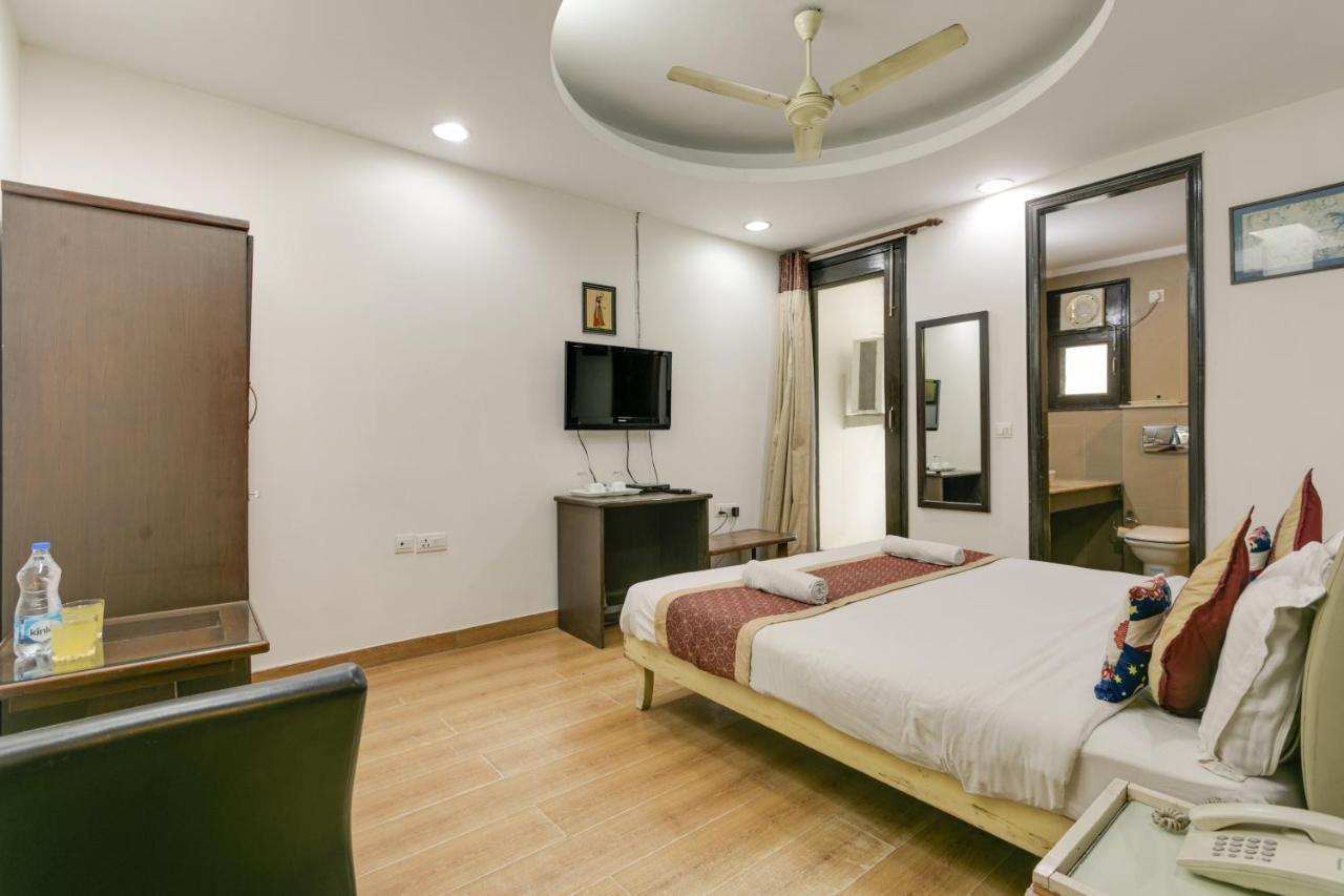 เดอะ เฮอร์มิเทจ โฮเต็ล Bed & Breakfast นิวเดลี ภายนอก รูปภาพ